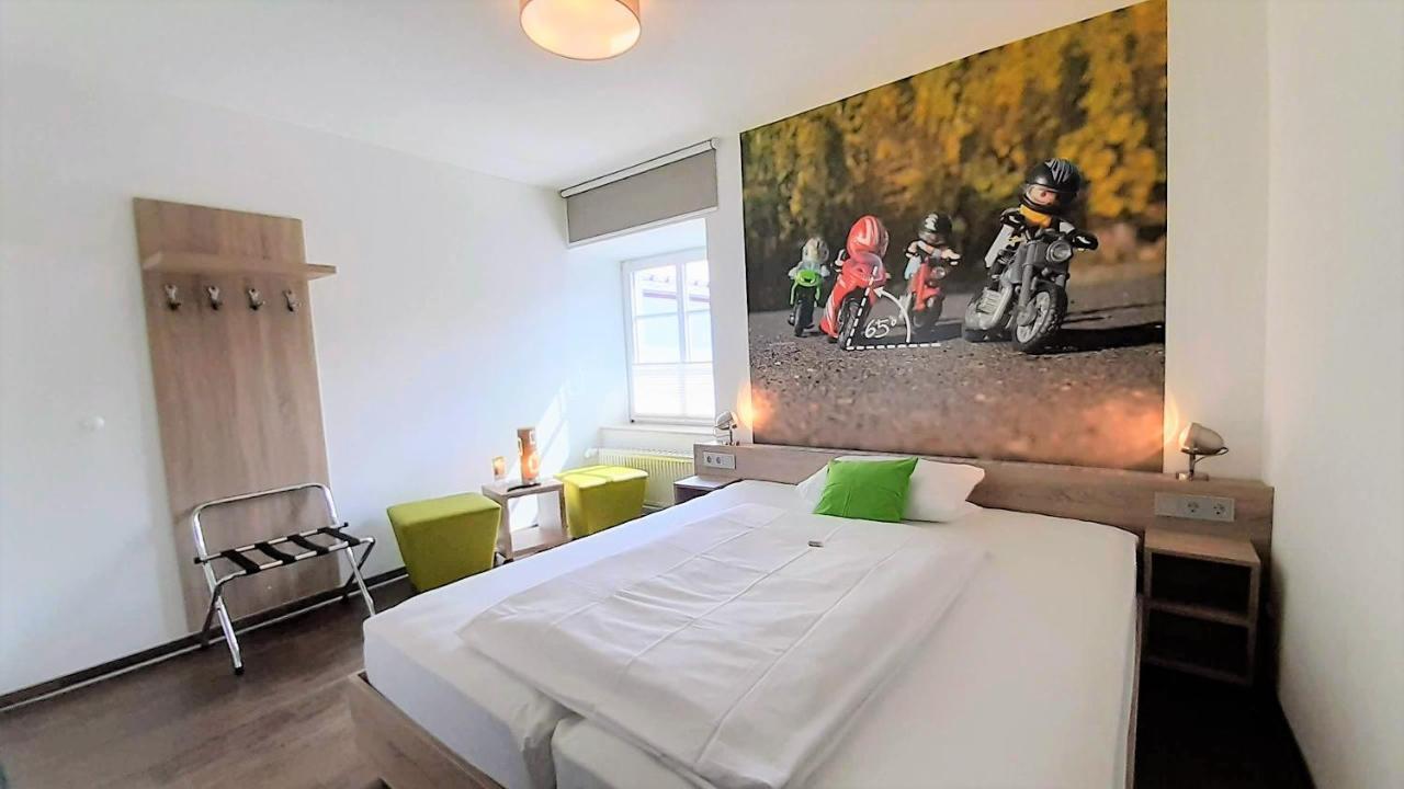 Winkelwerkstatt Hotel Kröv エクステリア 写真