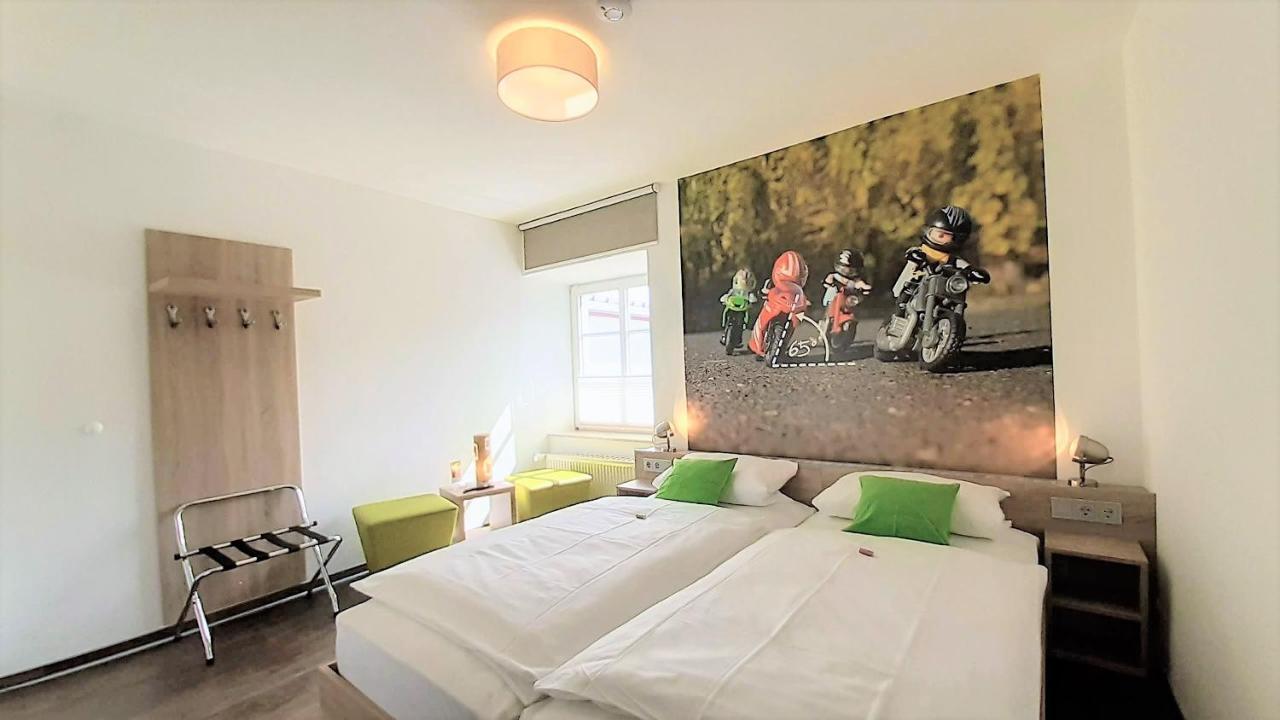 Winkelwerkstatt Hotel Kröv エクステリア 写真