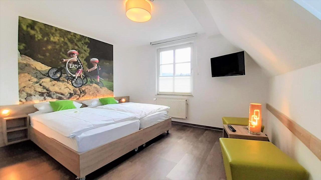 Winkelwerkstatt Hotel Kröv エクステリア 写真